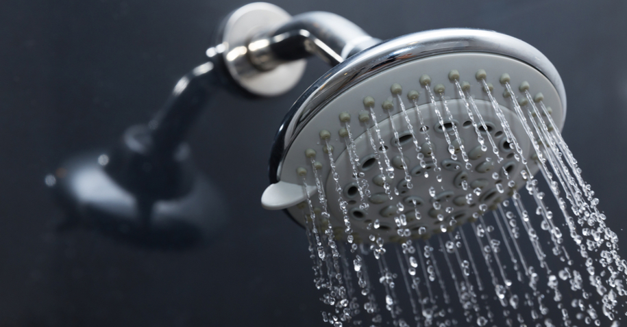 8 dicas para economizar água no banho